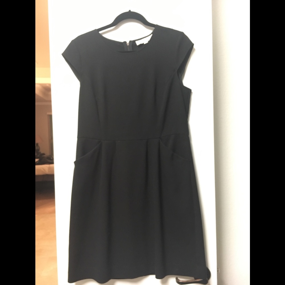 Ann Taylor Loft Black Shift Dress w/pockets sz 10